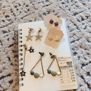 5 pairs of earrings